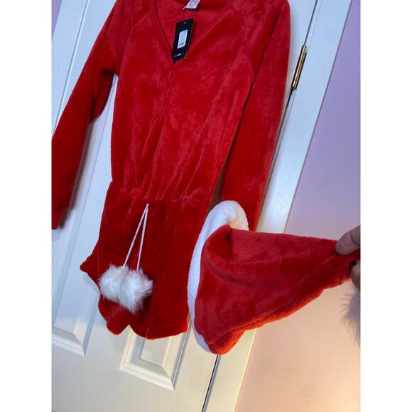 Fashion Nova Oh Santa plush PJ/Romper  . - Picture 2 of 7